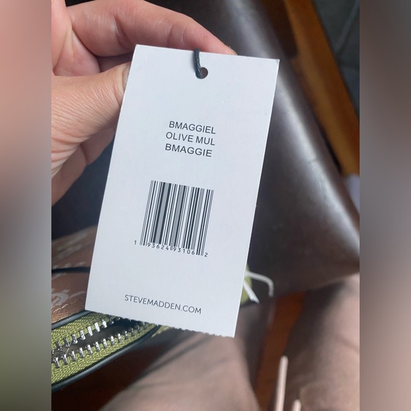 Amazingly unique Steve Madden Colorblock SM Crossbody NWT - Picture 6 of 8